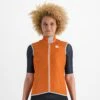 Sportful Hot Pack Easylight Women's Vest - White 1 Sportful Hot Pack Easylight Women's Vest - White -Ride Shield Shop 110202922p 850 01 1400Wx1400H 2