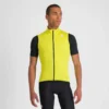 Sportful Fiandre Light NoRain Men's Vest - Red Wine 2 Sportful Fiandre Light NoRain Men's Vest - Red Wine -Ride Shield Shop SF20023Cedar1